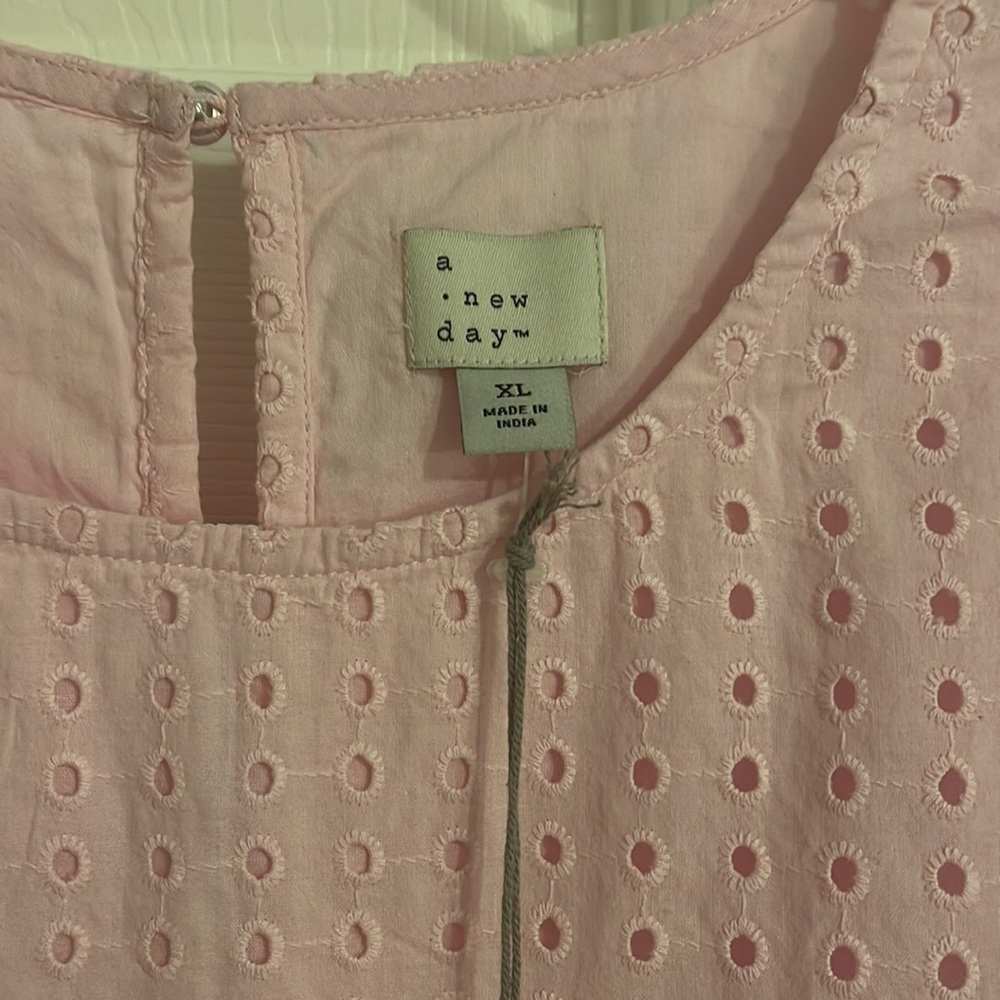 Pink blouse - Picture 3 of 7